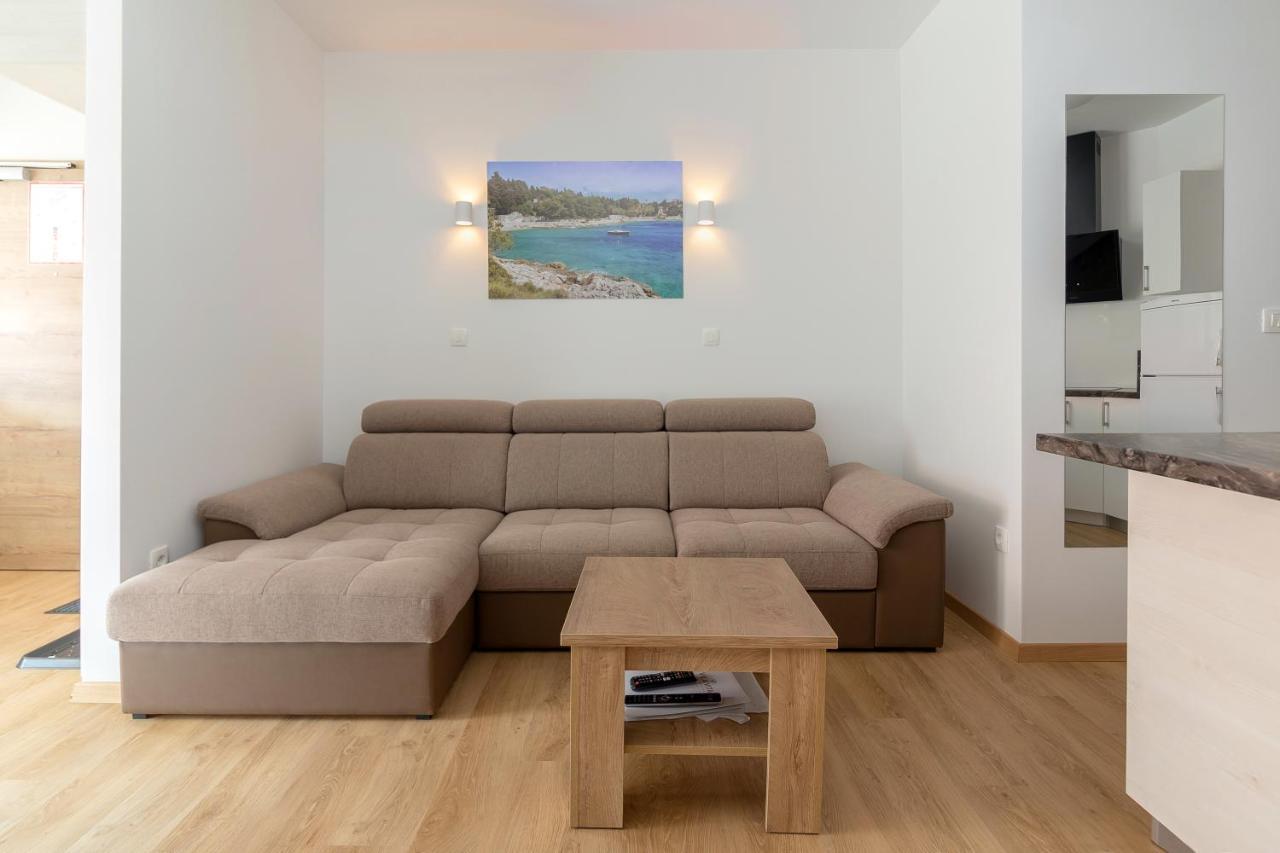 קרנייסקה גורה Vila Vita Apartments מראה חיצוני תמונה